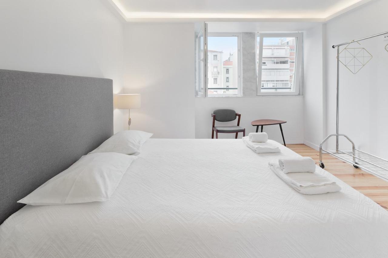 Room With Private Bathroom -Alcantara 리스본 외부 사진